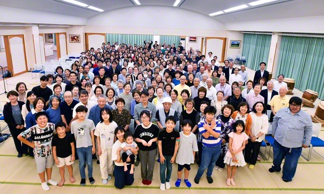 少年少女部のレインボー合唱団が元気な歌声を響かせ、創価宮崎旭太鼓団が力強い演奏を披露した宮崎圏の総会（宮崎文化会館で）