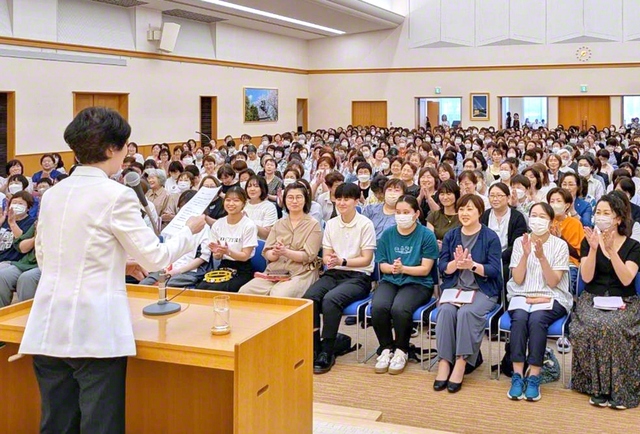 いっそう強い幸の連帯を実感した「サンフラワー大会」。新たな時代を担う池田華陽会とヤング白ゆり世代の友の求道の瞳が輝いていた