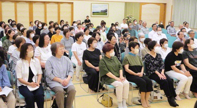沼田県の地区部長・女性部長会は10日、沼田文化会館で開催された