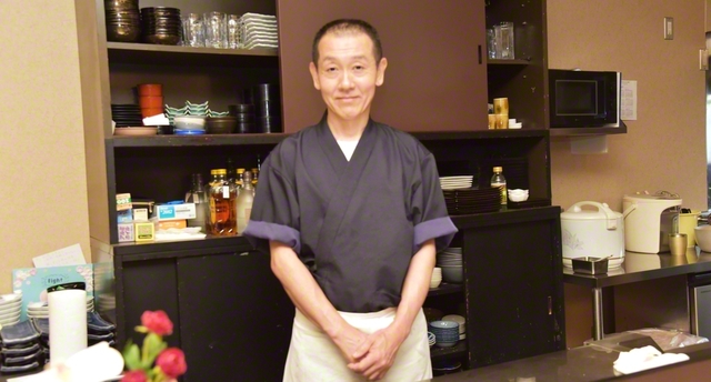 【甲府市　日本料理　礼】凜とした、たたずまいの村上さん。「お客さまに日本料理で幸せになってもらいたい」と、素材を生かした料理を提供する