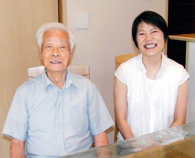 佐々木勝春さん㊧と長谷川史子さん