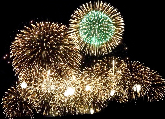 【敦賀を彩る花火】8月16日、敦賀市、美和華庸子通信員