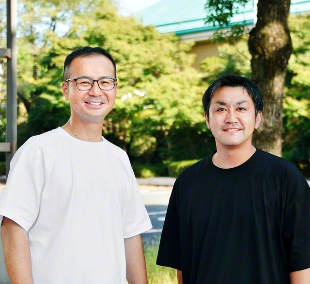 新任の江頭総県少年部長㊧と深田同書記長