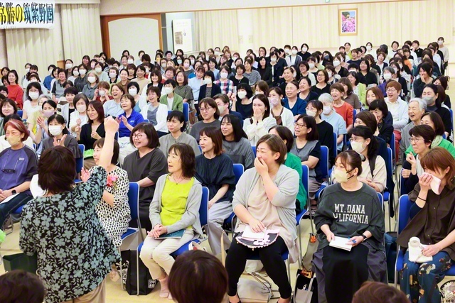 筑紫総県の地区女性部長大会