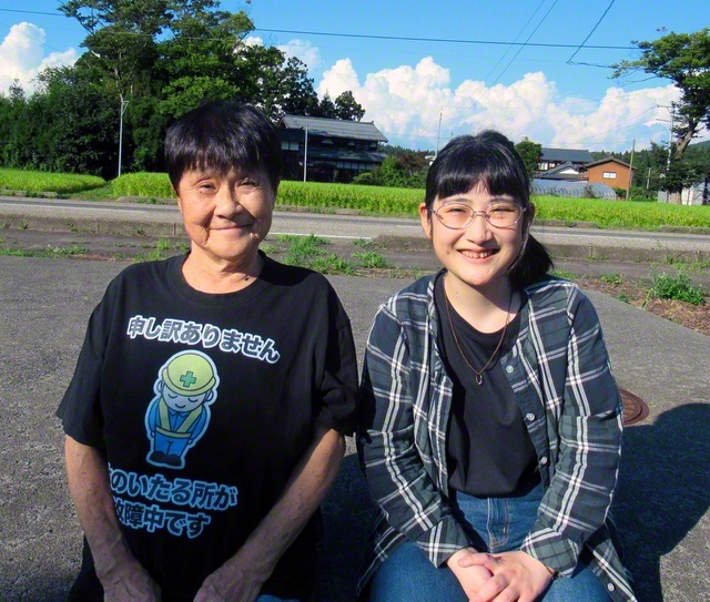 佐藤さん㊧と詩恵さん