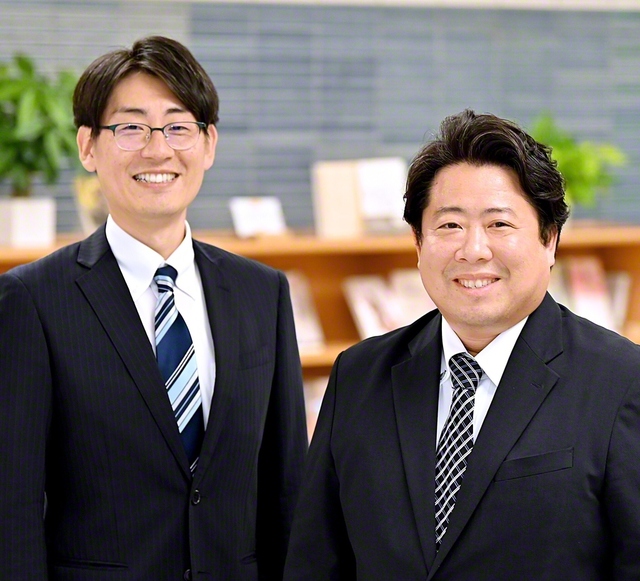 伸誓会の鈴木東海道委員長㊨と三浦同書記長