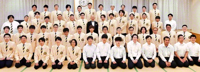 第32回「西関東吹奏楽コンクール」に出場した、音楽隊・創価山梨リード吹奏楽団が、記念のカメラに（9月28日付本紙既報）