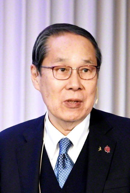 朝長万左男氏
