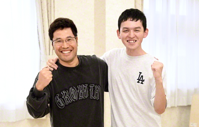 遊びも活動も共に楽しむ丸山さん㊨と花井さん