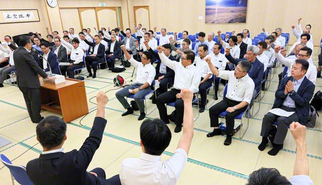 学会創立100周年の「第九」へ勇躍前進を誓い合った、九州区圏ヤング壮年部長会（九州文化会館で）