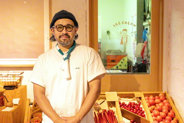 「青果ミコト屋」代表の鈴木鉄平さん