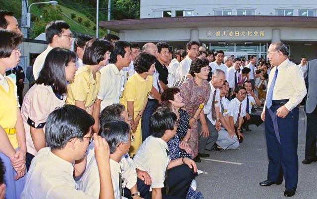 「北海道と私は一つだ」と池田先生。三代城の各地に師弟のドラマが。師の心を胸に抱けば、北海道は一つに（1992年9月1日、旭川池田文化会館〈当時〉で）
