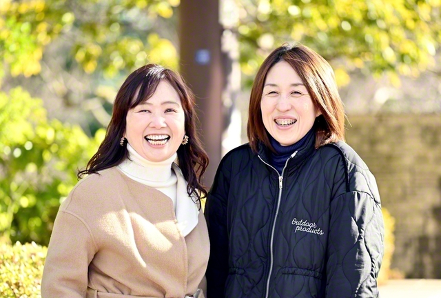 久保さん㊧と遠藤さんは、互いを尊敬し、励まし合い、充実と幸福の日々を紡いでいる。「きょうも前職の同僚を交えて食事会なんですよ」と、声をそろえた