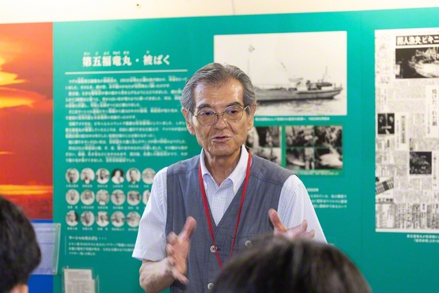 生徒たちの質問に答える安田さん