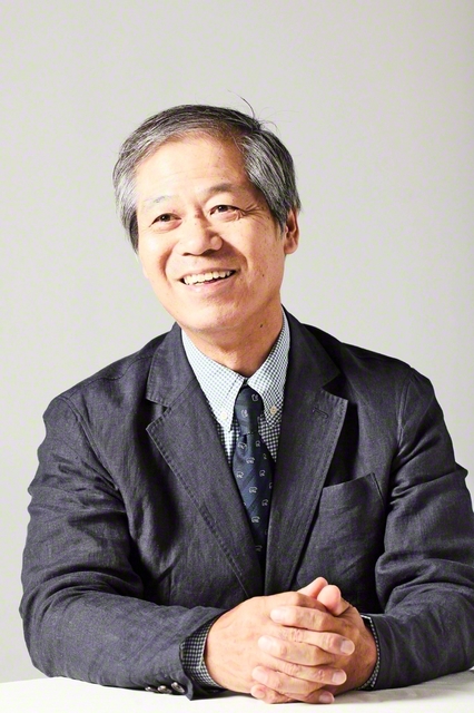 やぶの・ゆうぞう　1946年、大阪市生まれ。政治学者。専門は現代政治分析、国際関係論。大阪市立大学法学部助手などを経て、九州大学大学院法学研究院教授に就任。多数の公職を兼任するとともに、九州朝日放送の番組などにもコメンテーターとして出演。政府や政党に対してもさまざまな政策提言を行ってきた。近著に『現代日本政治講義自民党政権を中心として』（北海道大学出版会）、『有権者って誰？』（岩波ジュニア新書）がある