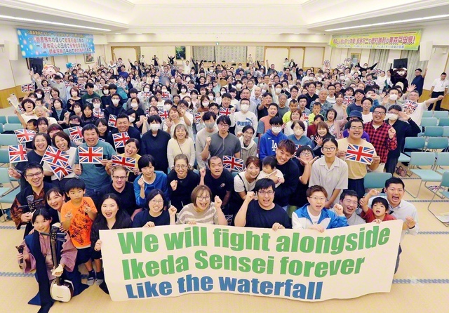 青森の友（青森文化会館で）