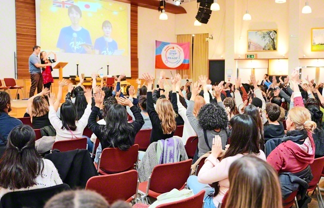 心と心が響き合い、会場は熱気で満ちていった（タプロー・コート総合文化センターで）