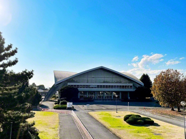 「第1回栃木県幹部総会」が行われた栃木県体育館（2022年11月、栃木支局撮影）。老朽化などの理由から昨年、解体が完了している
　