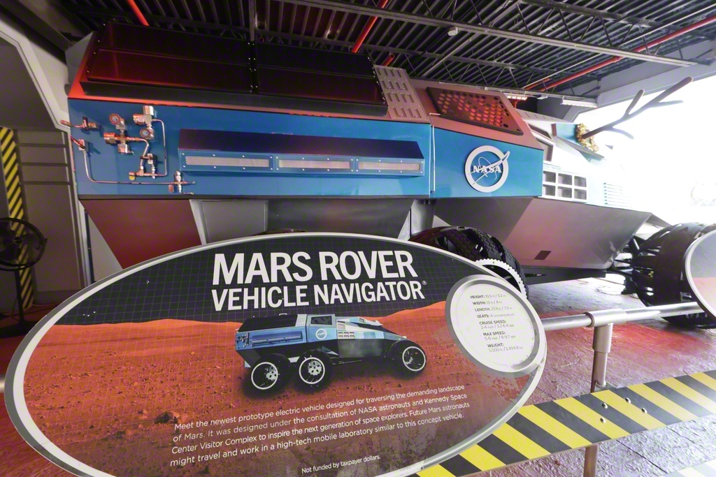 火星で使用する研究設備（ラボ）を搭載した探査車のコンセプトカー