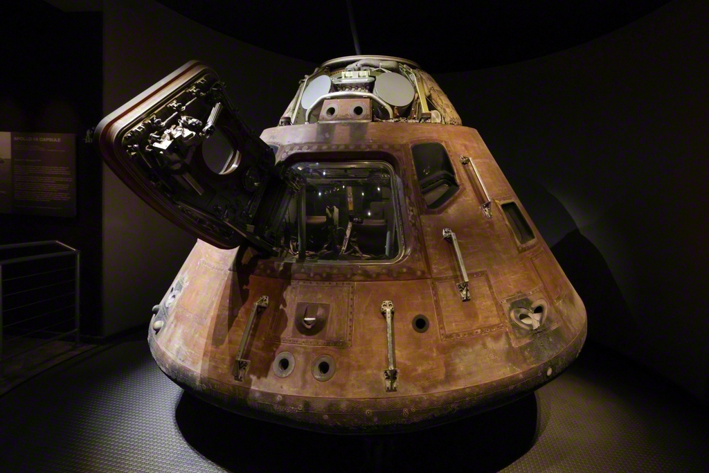 帰還したアポロ14号の宇宙船