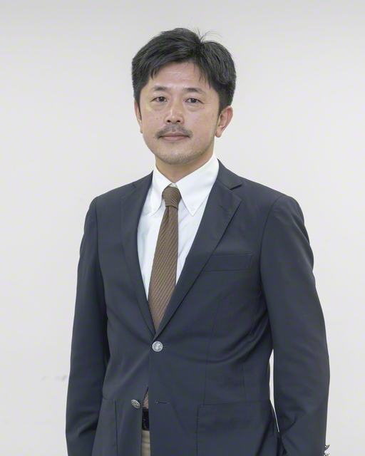 しらはせ・たつや　1979年生まれ。奈良県出身。関西学院大学社会学部卒。関西学院大学大学院社会学研究科博士課程後期課程単位取得満期退学。博士（社会学）。大阪市立大学都市研究プラザグローバルCOE特別研究員、関西学院大学社会学部助教、同准教授を経て、2022年から現職。著書に『貧困と地域　あいりん地区から見る高齢化と孤立死』（中央公論新社）、『宗教の社会貢献を問い直す　ホームレス支援の現場から』（ナカニシヤ出版）、共編著書に『現代日本の宗教と多文化共生　移民と地域社会の関係性を探る』（明石書店）、『釜ヶ崎のススメ』（洛北出版）など