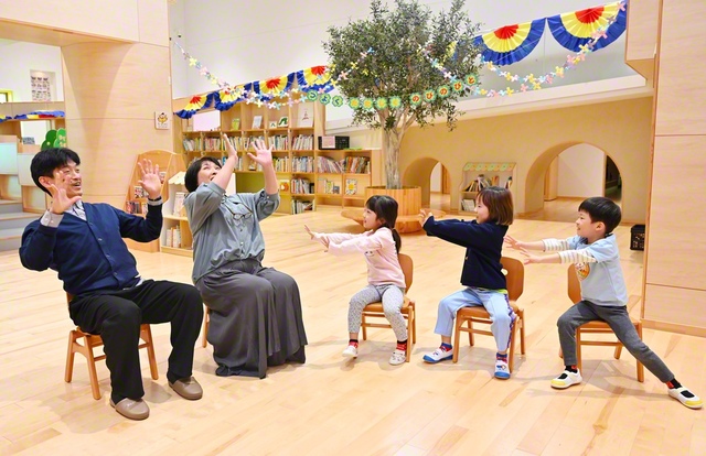 「太陽の子パワー！」――1期生に元気を送る園児たち