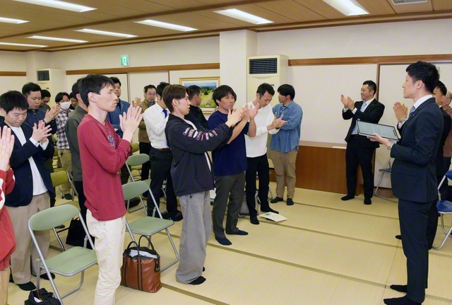 創価班の集いでは、これまでの献身を皆でたたえ合った