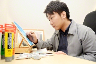 「自分の作品で元気と勇気を届けたい」と石垣さん