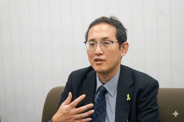 　あまの・しんすけ　1973年、東京都生まれ。慶應義塾大学商学部卒。2000年に悪性リンパ腫を発症。2度の再発を経験し、化学療法、放射線療法、自家末梢血幹細胞移植などを受ける。自身の経験をもとにがん患者支援活動に参加。09年から厚生労働省「がん対策推進協議会」委員と会長代理を2期4年務める。15年に全国のがん患者団体に呼びかけ、一般社団法人「全国がん患者団体連合会」を設立。厚生労働省医道審議会医師分科会医学生共用試験部会委員、先進医療技術審査部会構成員、患者申出療養評価会議構成員など公職経験多数