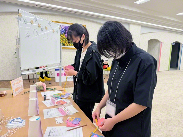 受付の装飾を