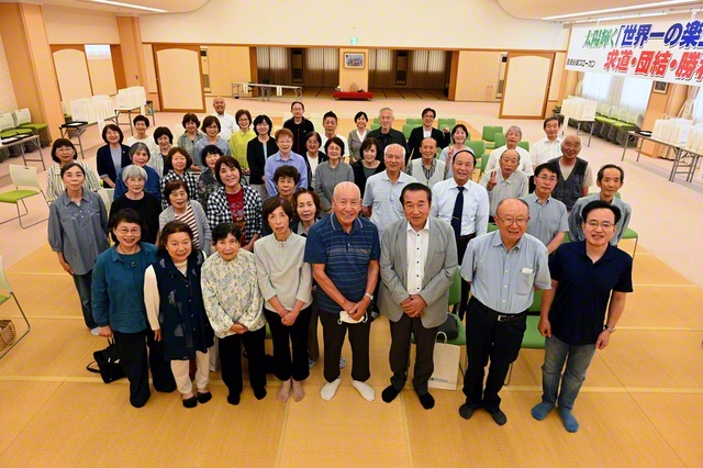 18日、延岡平和会館で