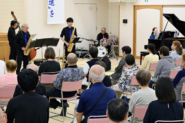 バンド演奏