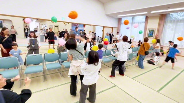 皆で楽しめる企画に、会場も大にぎわい（5月10日、静岡葵文化会館で）
