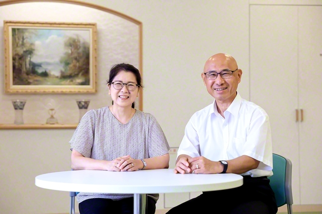 涌井さん㊨と妻・幸子さん