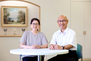 涌井さん㊨と妻・幸子さん