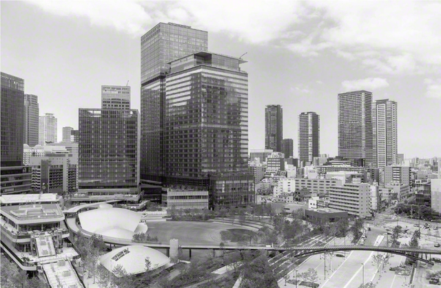 大阪駅周辺の高層ビル群　でじたるらぶ/PIXTA