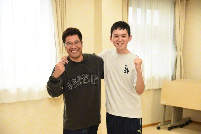 遊びも活動も共に楽しむ丸山さん㊨と花井さん